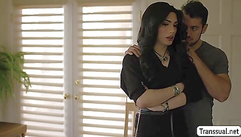 Amateur brunette trans woman with a nice ass gets 18+