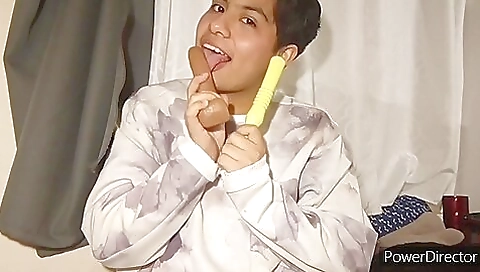 Hot amateur brunette masturbates with sex toys in solo