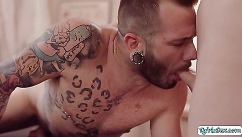 Blonde gets her foot fucked while she is receiving a deep massage