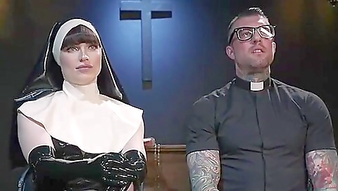 Busty brunette with a sexy body gets her tight cunt whipped