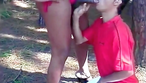 Ebony deepthroat hottie gets her big ass fucked outdoors