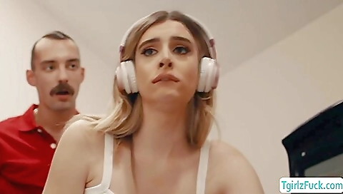 Blonde with a nice figure gets her pussy licked by a guy